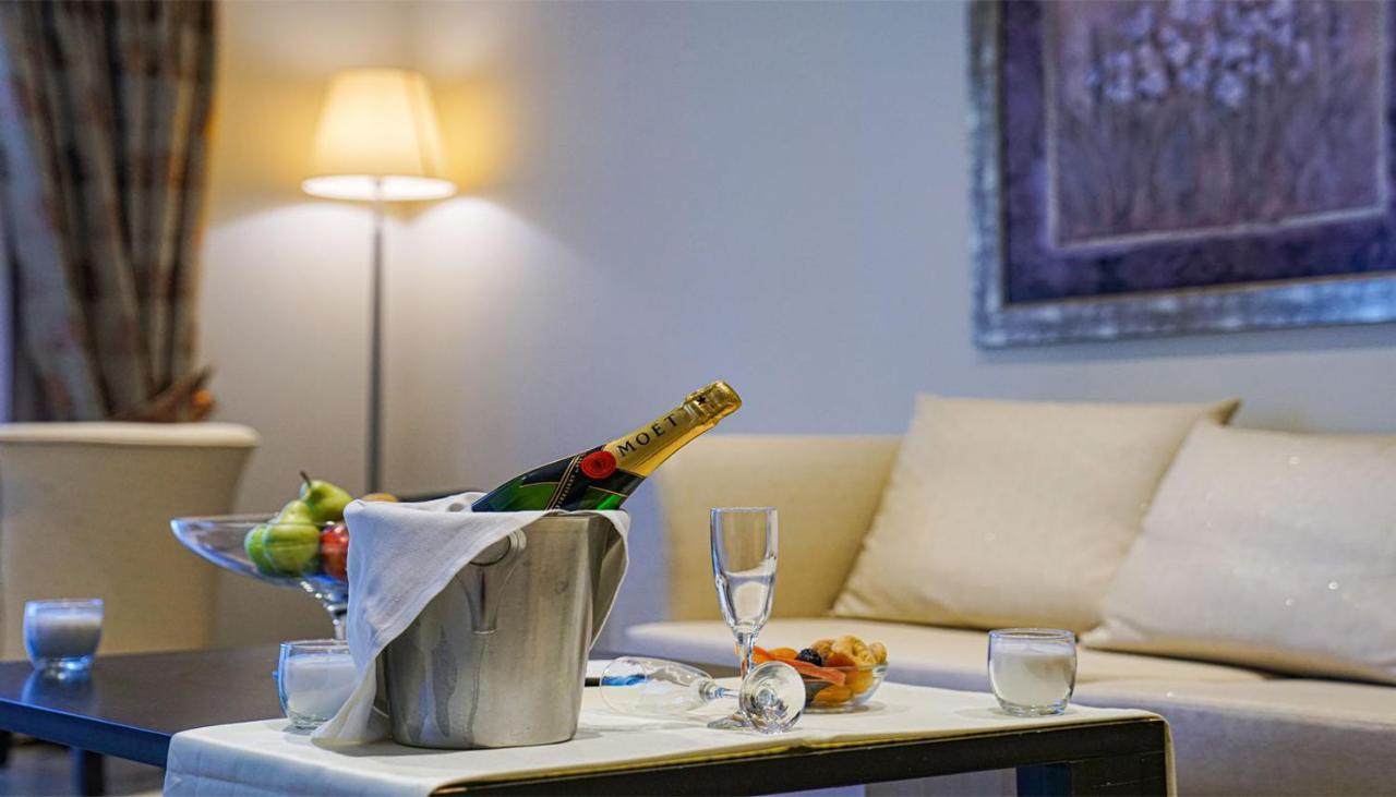Amalias Hotel 库鲁塔 外观 照片